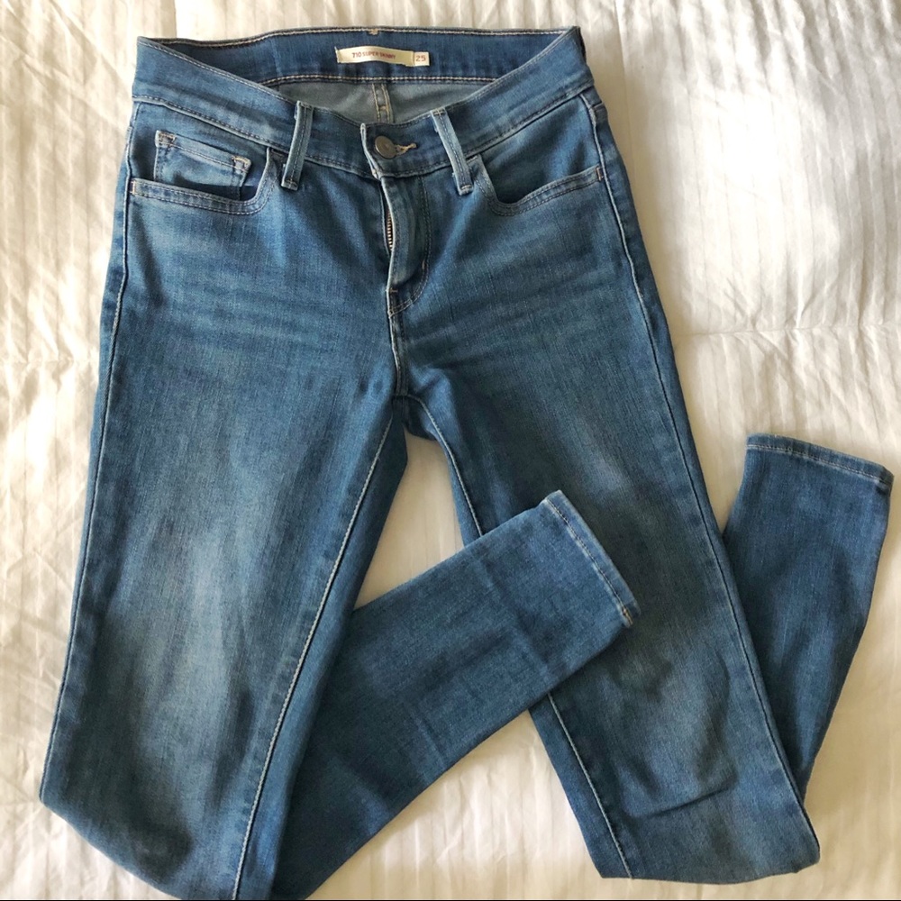 Levi’s 710 supper skinny jeans